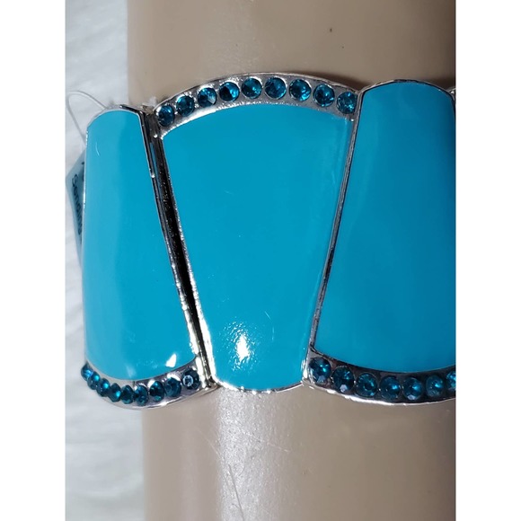 NWT Women's Jewelry Aqua Blue Stone Fashion Stretch Bracelet - Picture 2 of 2